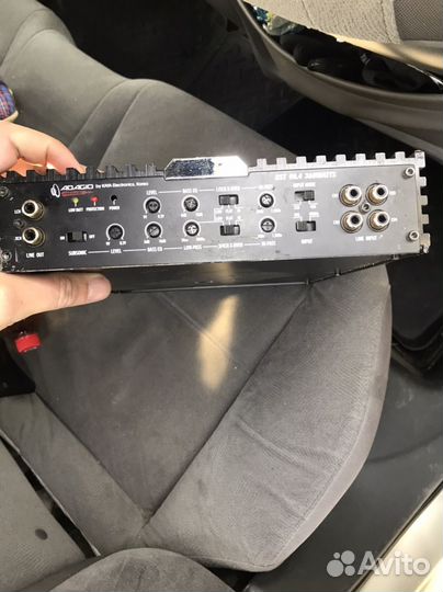 Уселитель автомобильного звука