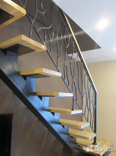 Металлокаркас П-образной Лестницы в Дом