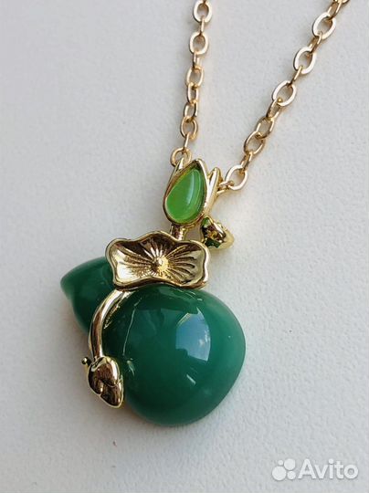 Изделие с нефритом