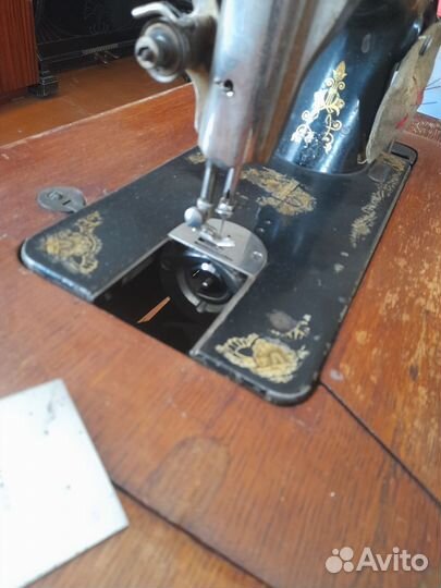 Швейная машинка зингер ножная