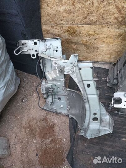 Рено Сценник 2 четверть, лонжерон