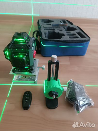 Лазерный уровнь 4D