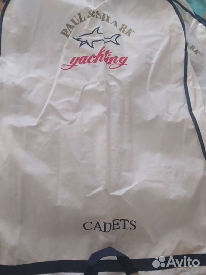 Фирменные чехлы для одежды