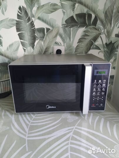 Микроволновая печь Midea