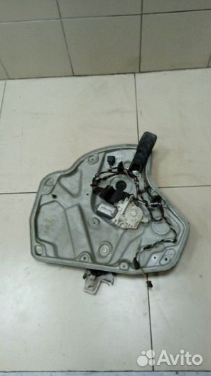 Стеклоподъемник электрический задний правый