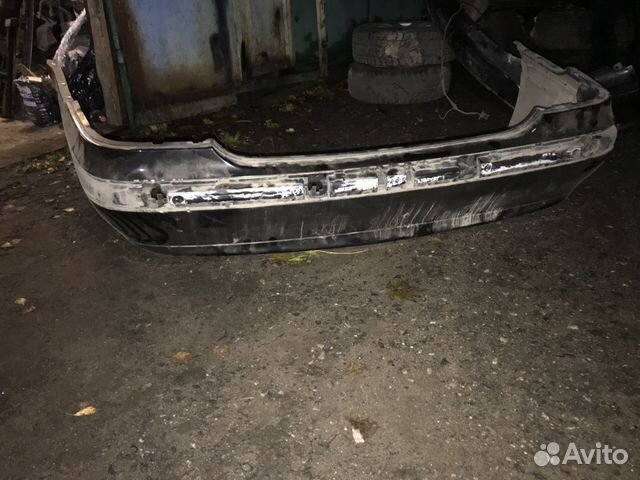 Задний бампер акцент черный