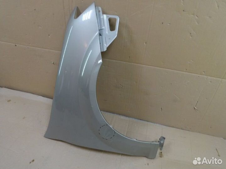 LADA Largus FL крыло переднее правое б/у