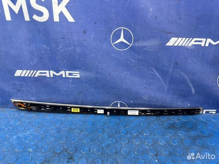 Декоративная накладка задняя правая Mercedes-Benz