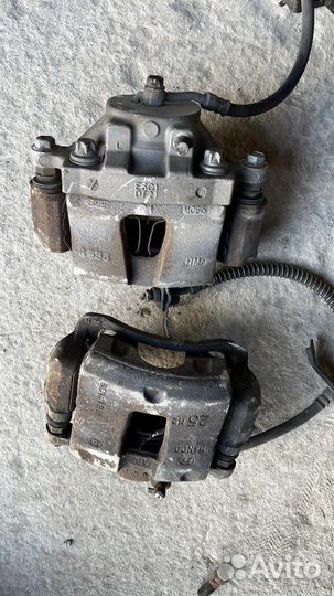 Суппорт тормозной передний левый hyundai elantra