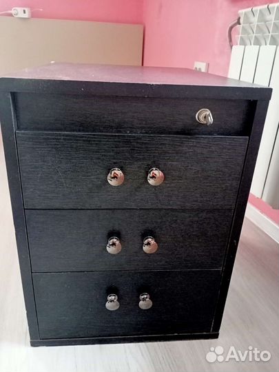 Сейф бу под тумбочку