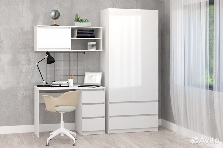 Письменный стол с полкой