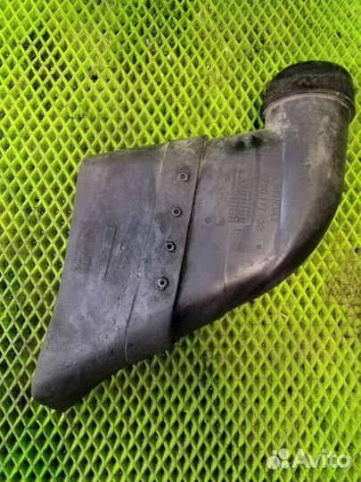 Воздухозаборникrenault