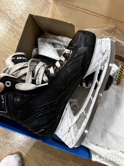 Коньки хоккейные