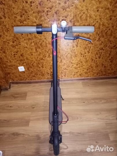 Продам электросамокат xiaomi м365 б/у