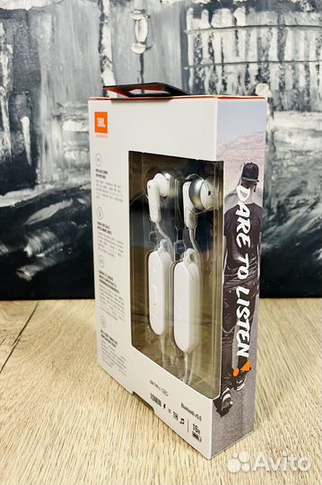 JBL Tune 215BT White