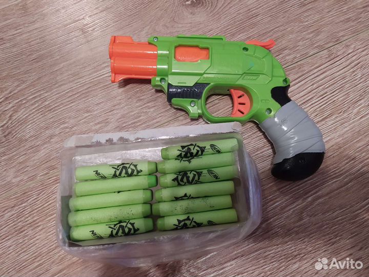 Nerf пистолет