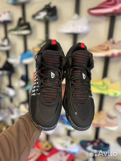 Баскетбольные кроссовки Adidas Dame 7