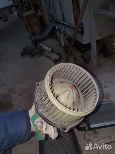 Моторчик печки на джили эмгранд ес7