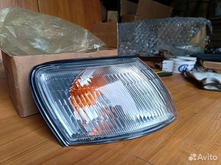 Указатель поворота Toyota Carina правый