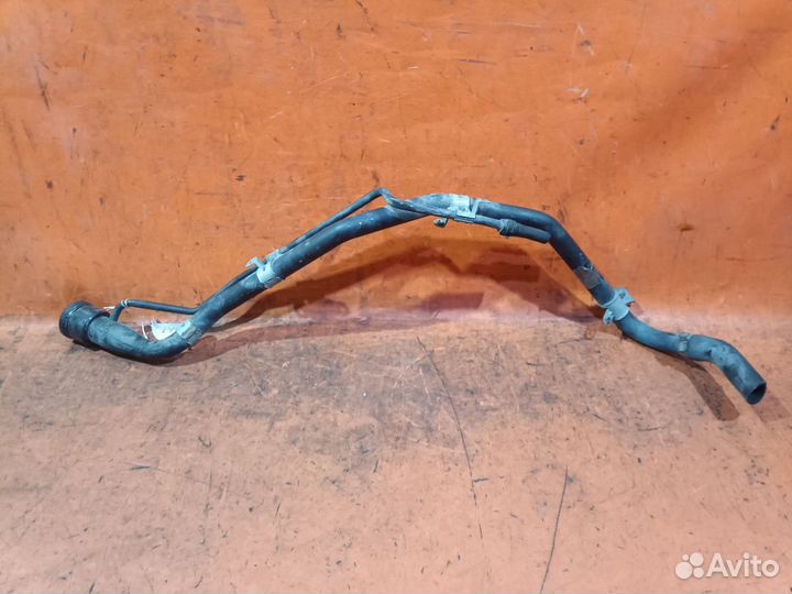 Горловина топл. бака Toyota Noah AZR60G