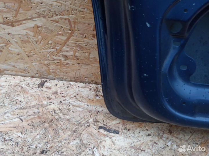 Крышка багажника toyota yaris