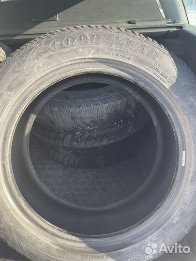 Goodyear UltraGrip 205/55 R16