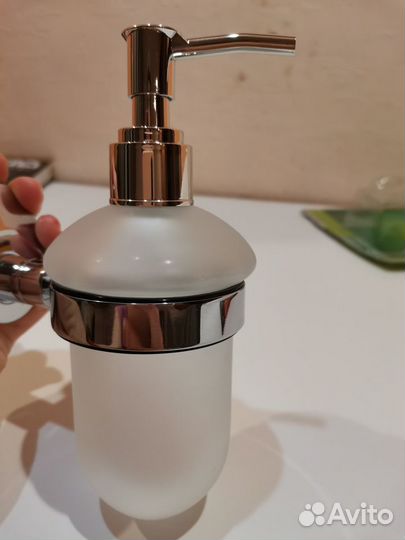 Дозатор для жидкого мыла