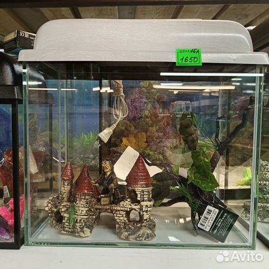 Аквариум новый со светильником
