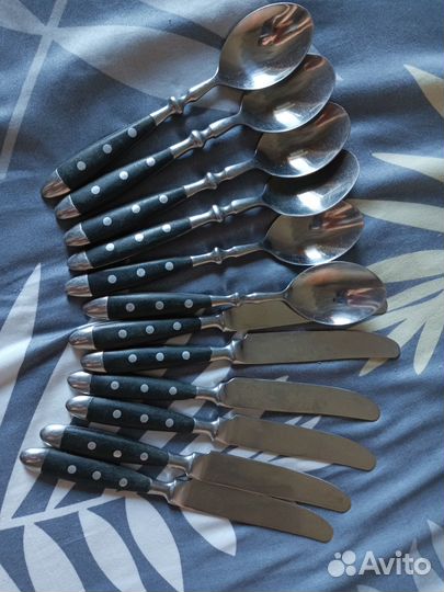 Ножи, ложки и вилки разные