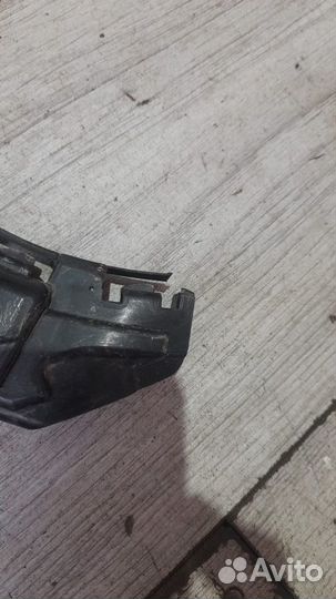 Кронштейн бампера задний правый Mercedes C Class W