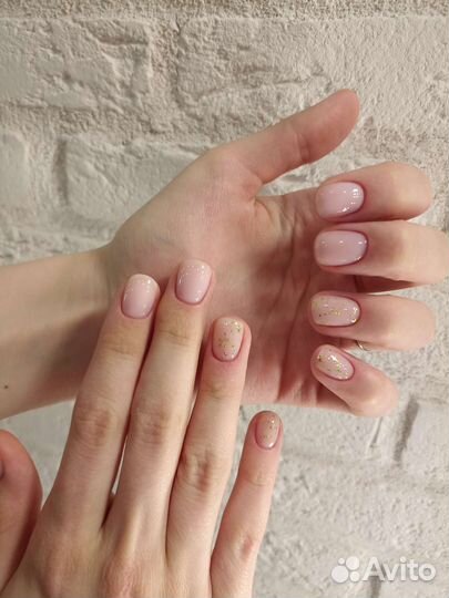 Маникюр с покрытием гель-лаком