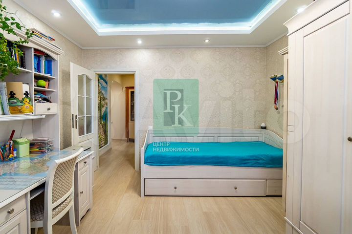 5-к. квартира, 140 м², 2/10 эт.