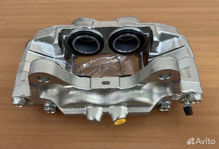 Тормозной суппорт toyota,lexus
