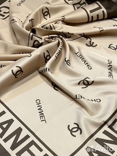 Шелковый платок шаль Chanel бежевый с коричневым