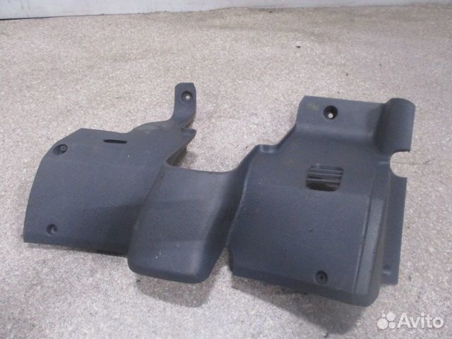 Кожух рулевой колонки нижний Scania 1764037