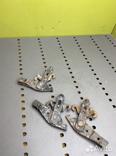 Механизм ручника Mercedes E-Class W124