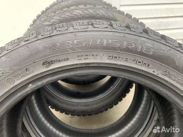 Nokian Tyres Hakkapeliitta 9 235/45 R18