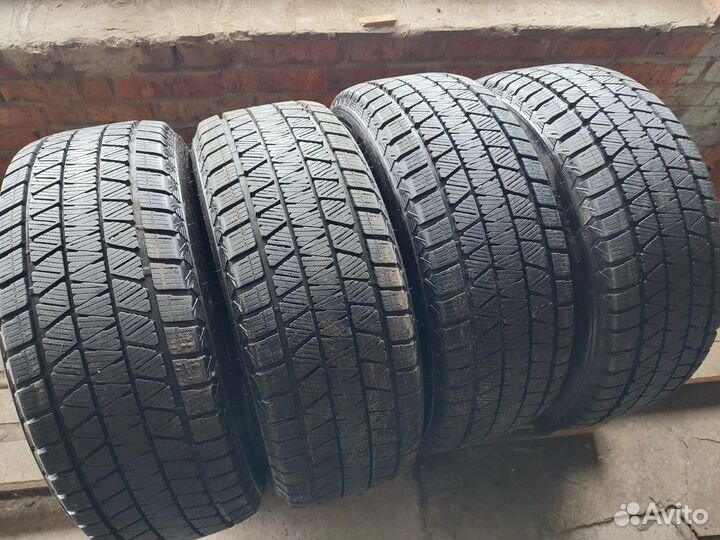 Bridgestone Blizzak DM-V3 265/60 R18