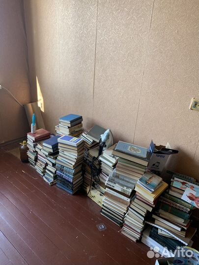 Книги отдам бесплатно разные