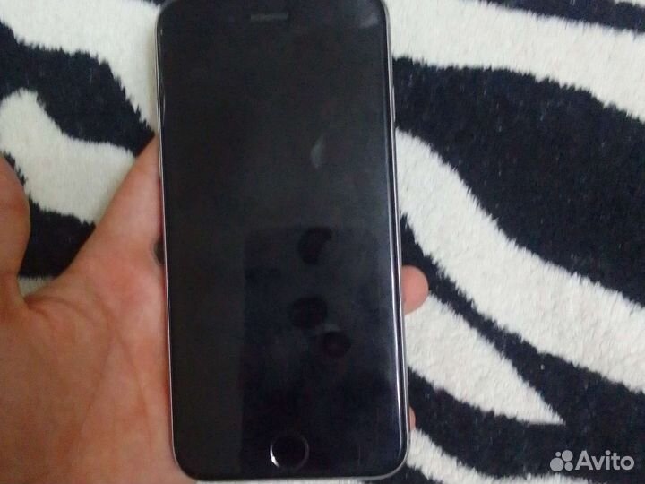Телефон iPhone 6s