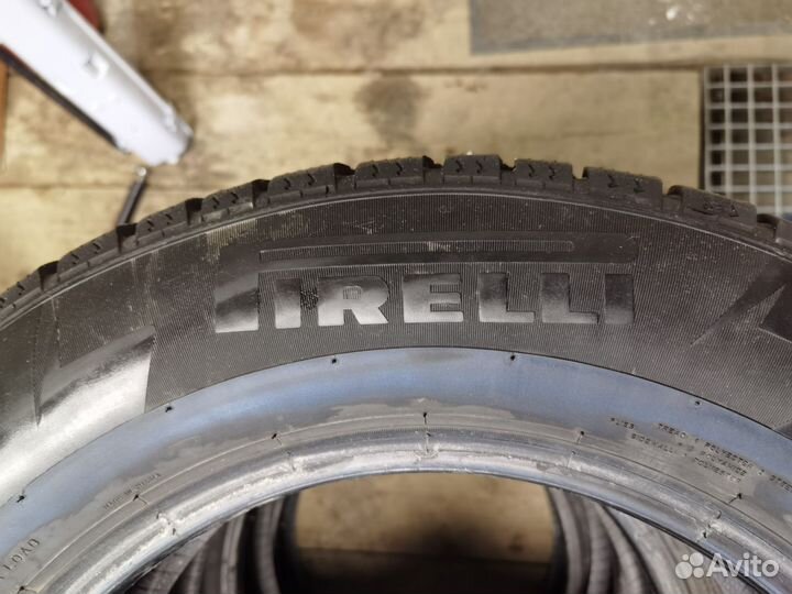 Pirelli Ice Zero 215/65 R16 T