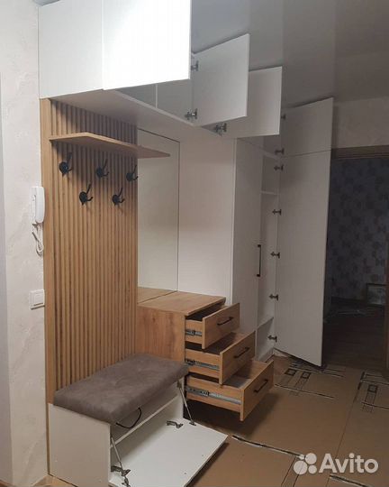 Прихожая на заказ по размерам для одежды