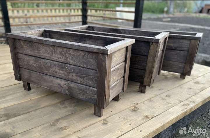 Декоративные ящики для уличных цветов, кашпо