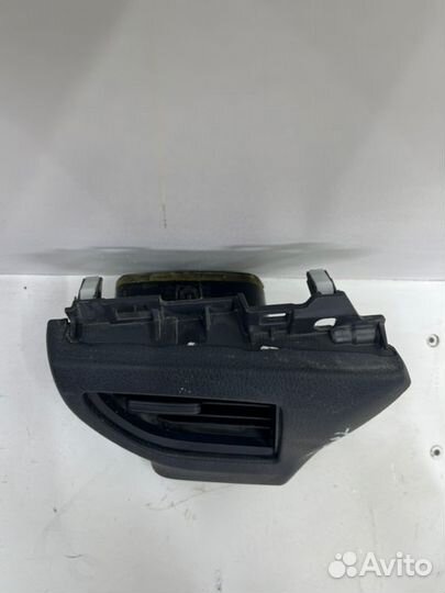 Воздуховод передний левый Toyota Corolla E180/E181