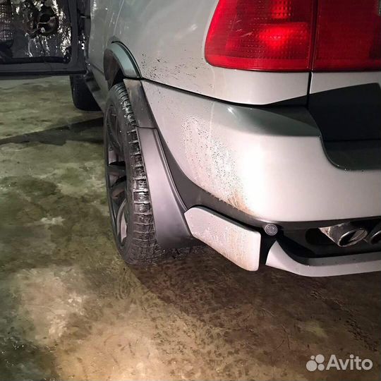 Брызговики 4.8 bmw x5e53