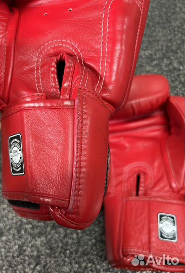 Боксеракиие перчатки Twins special