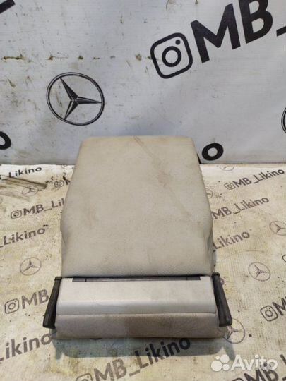 Крышка подлокотника задняя Mercedes Ml W164