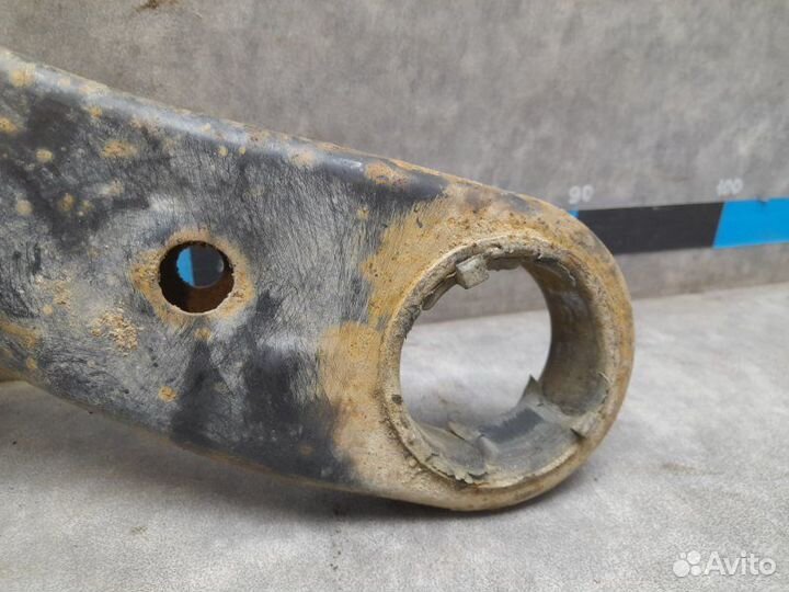 Рычаг подвески передний правый Toyota Corolla E140