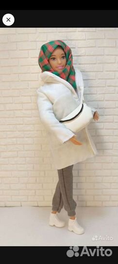 Резерв. Набор одежды для кукол типа Барби и Кен