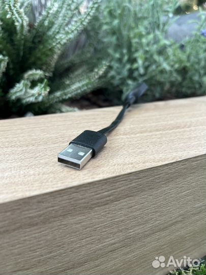 Зарядное устрйсво на Mi Band 3